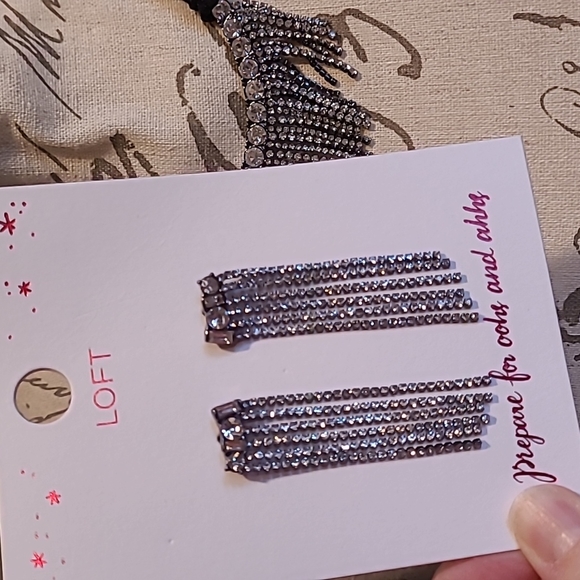 LOFT SparklyNecklace and Earrings - Picture 2 of 6